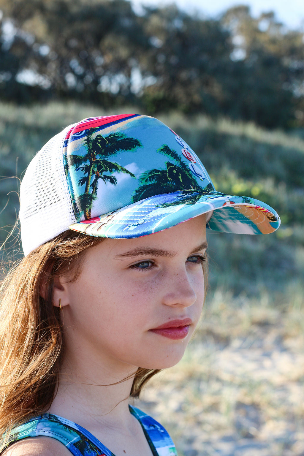 Girls Trucker Cap - Retro Cadillac - Lifestyle 1